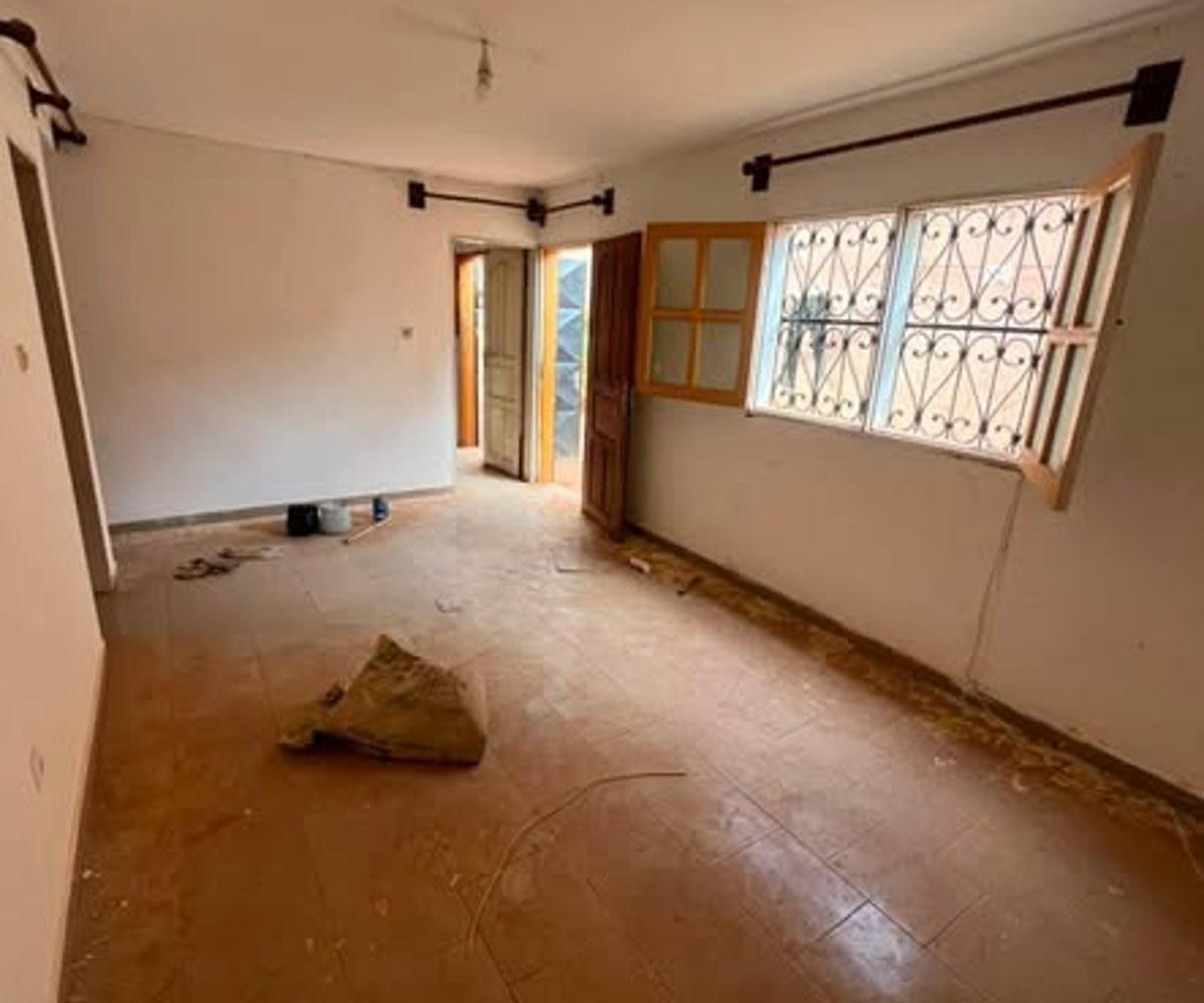 Studio moderne à louer - Mendong carrefour banane