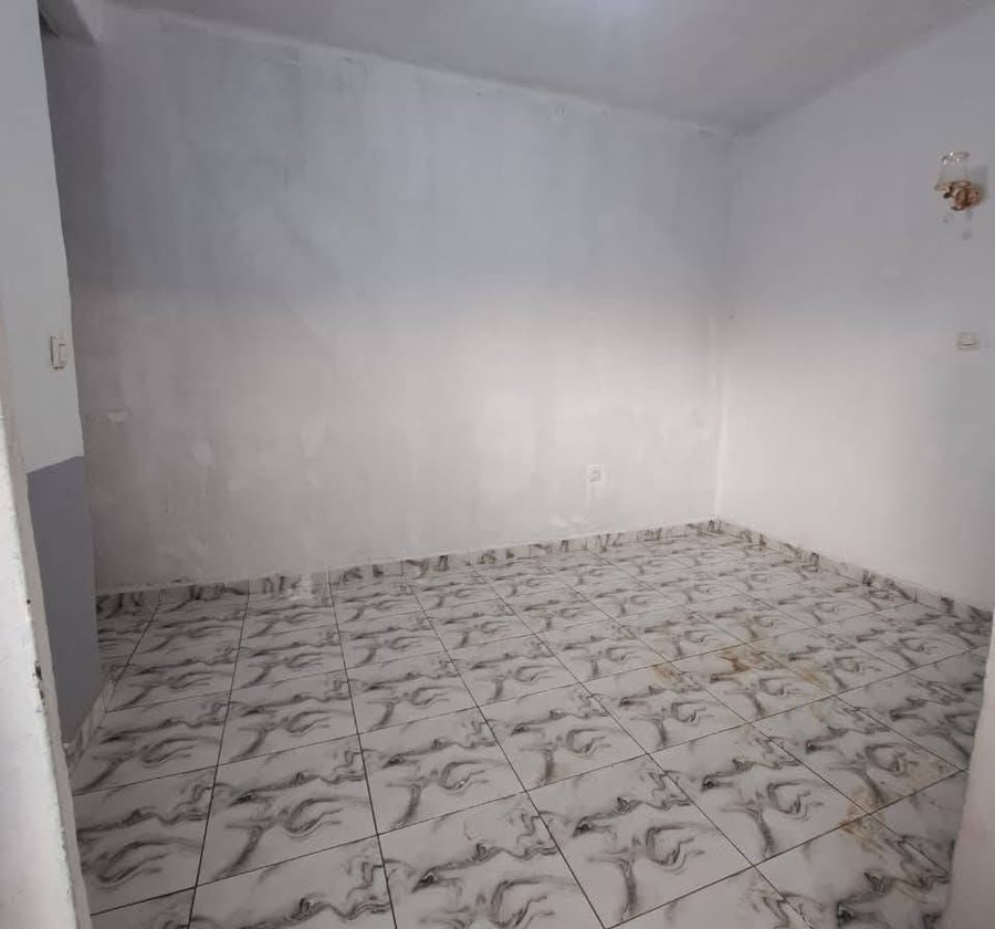 Chambre moderne à louer - Odza Petit Marché