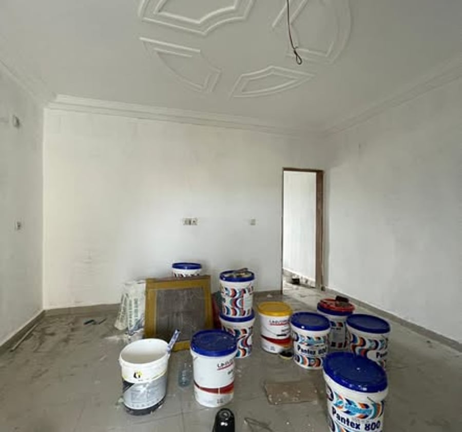 Studio moderne à Village Rail - 65 000 FCFA/mois