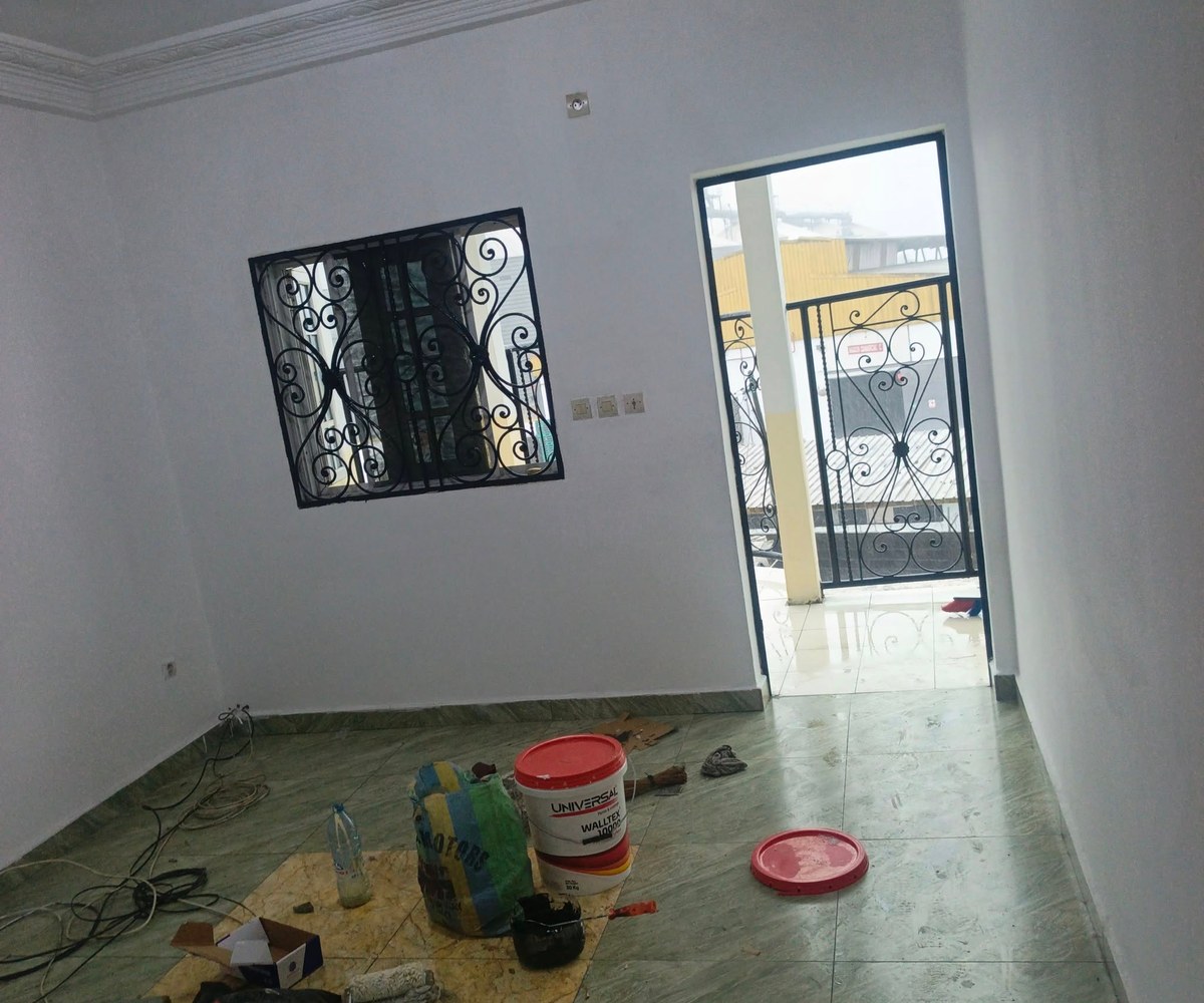 Studio moderne à louer – PK8, Douala