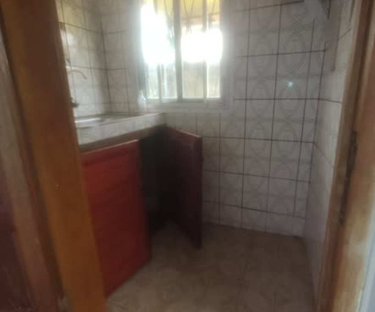 Studio à louer PK8 – 70 000 FCFA/mois