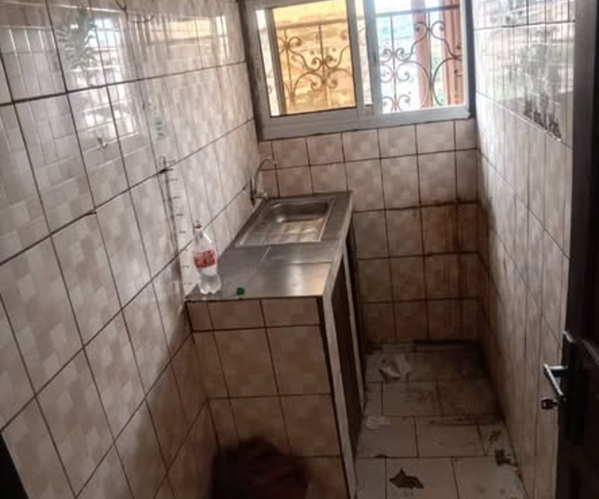 Studio à louer - Essomba, Yaoundé