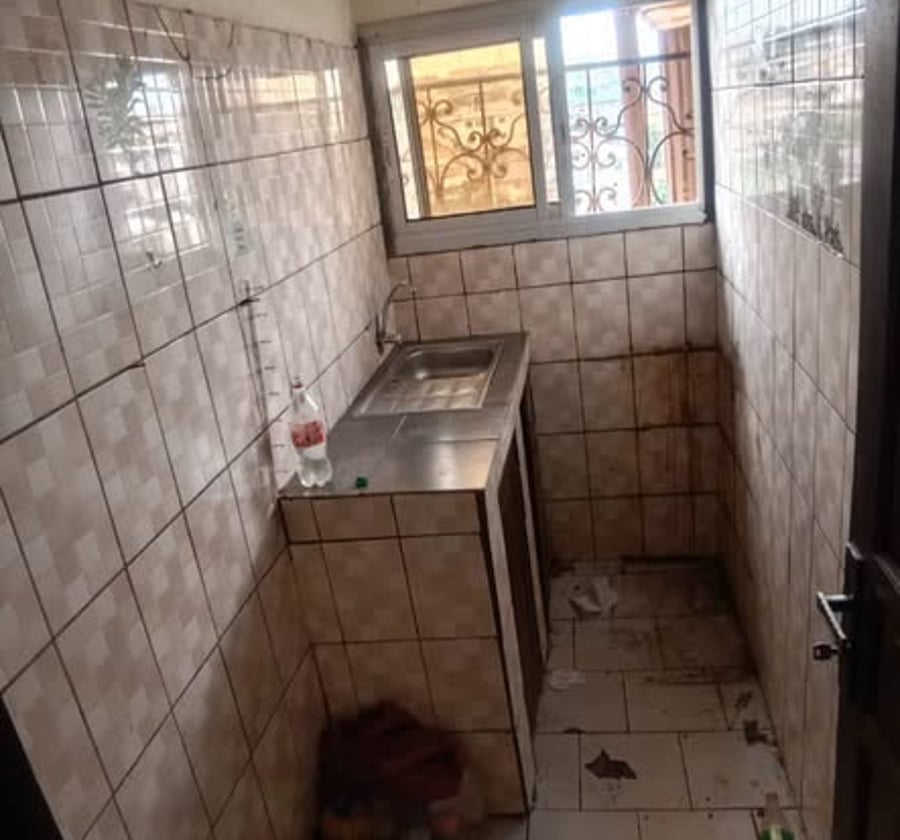 Studio à louer - Essomba, Yaoundé