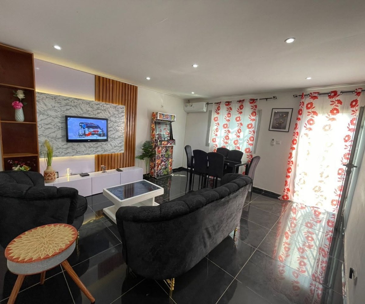 Appartement meublé à Efoulan Club