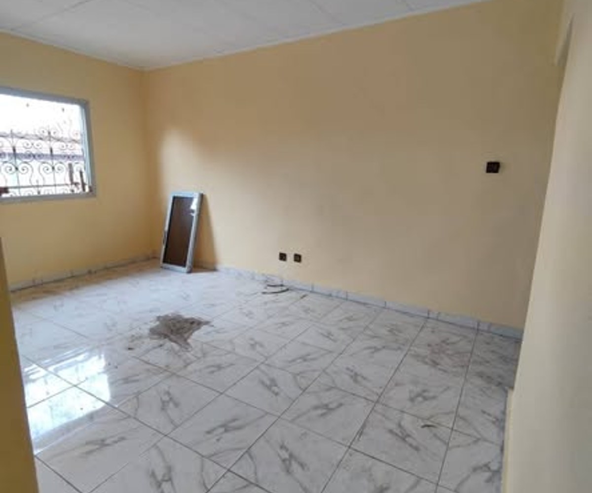 Studio neuf à Fourgerol, Yaoundé