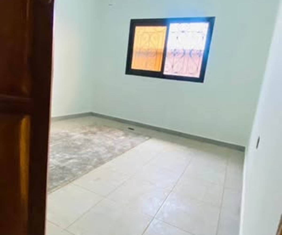 Studio moderne à louer à Biyem-Assi