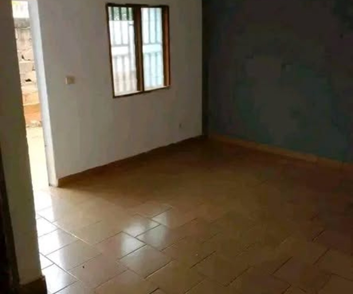 Studio moderne à Nkolmesseng