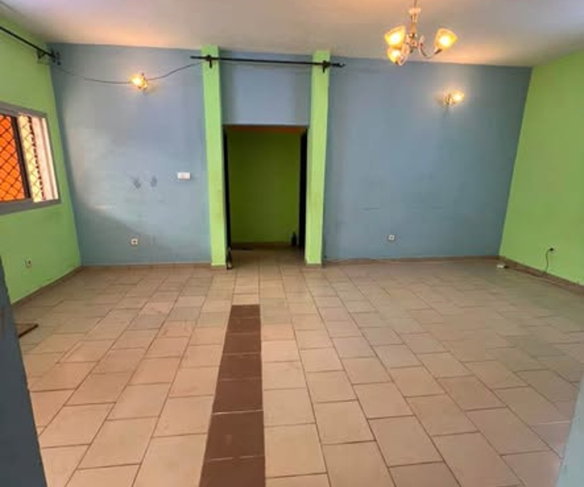 Appartement à louer à Mendong - 3 chambres