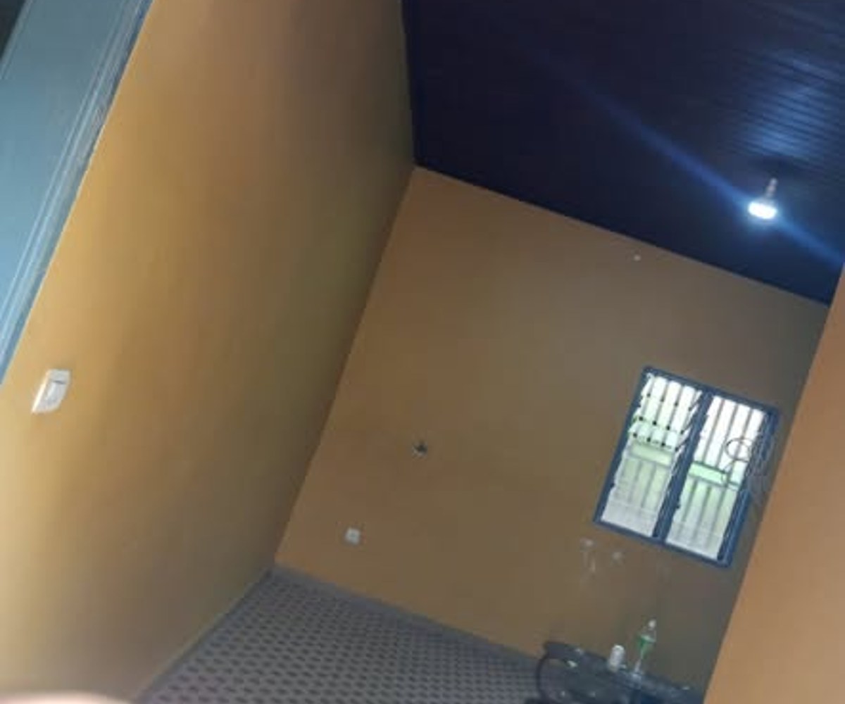 Appartement 2 chambres à louer à Ngousso
