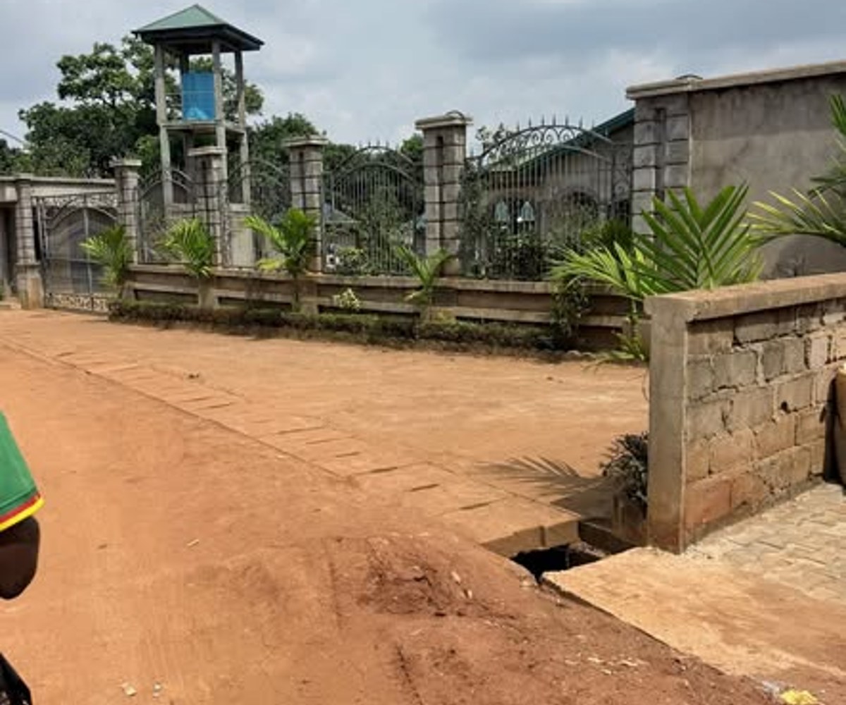 Terrain titré plat à vendre – Emana, Yaoundé
