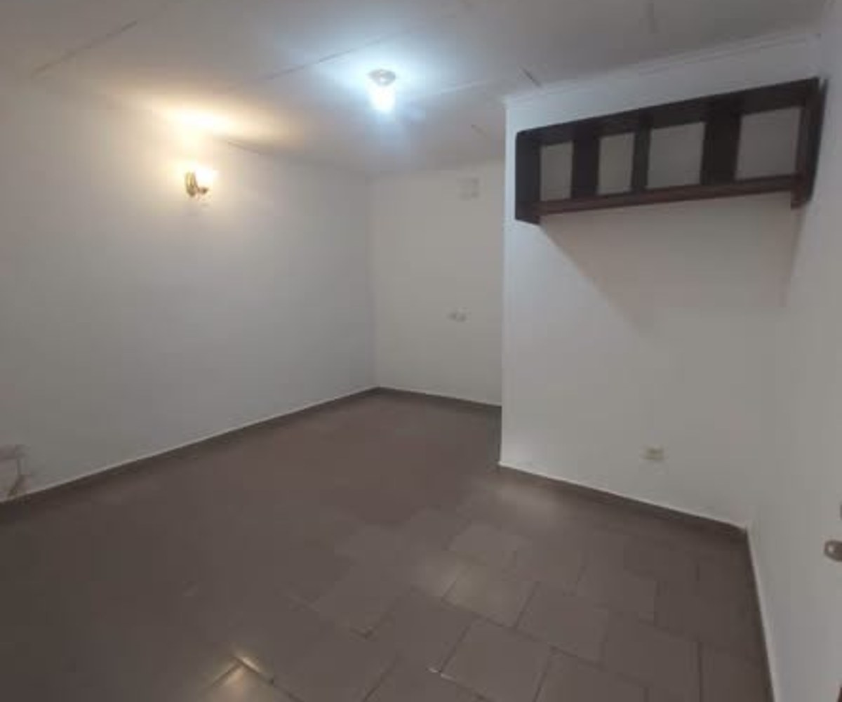Chambre moderne à Biyem-Assi - Yaoundé