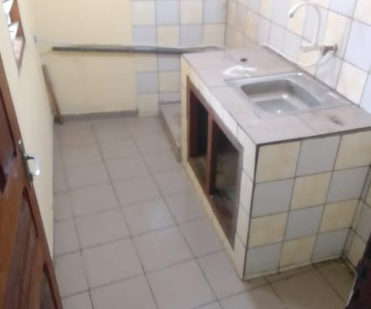 Appartement 2 chambres à louer à Kotto
