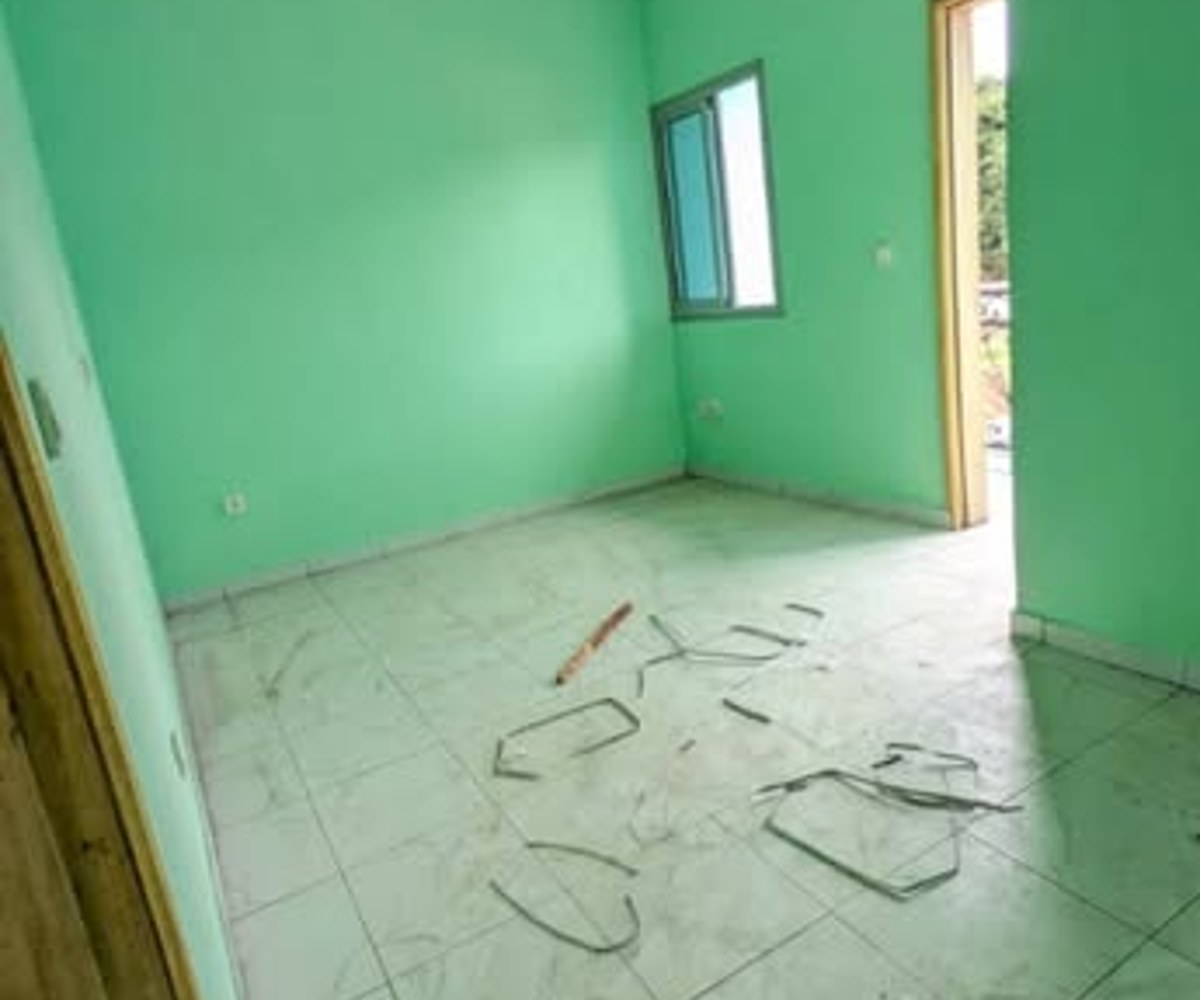 Chambre moderne + douche interne - Nyom Dispensaire Messassi
