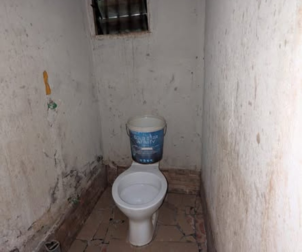 Chambre moderne 3 pièces - Simbock, Mbalgong