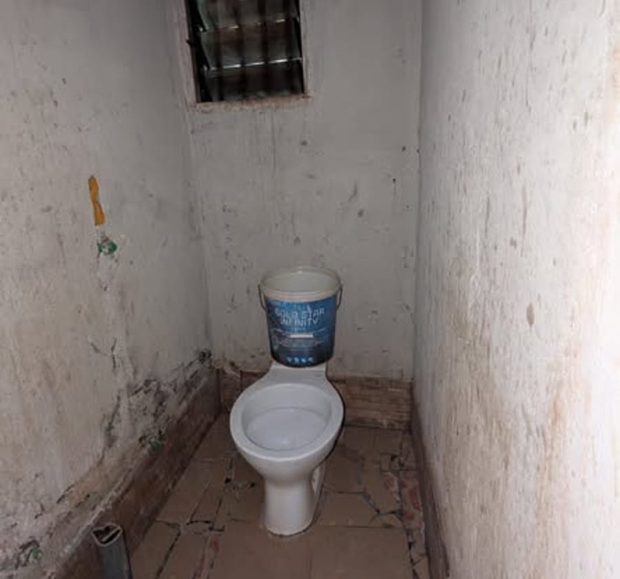 Chambre moderne 3 pièces - Simbock, Mbalgong