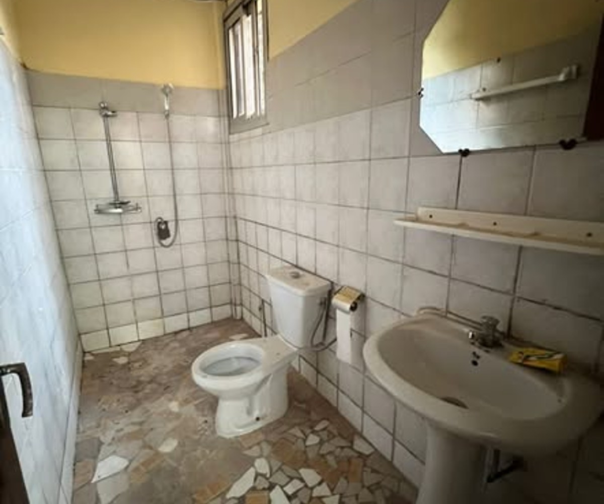 Vaste studio moderne à louer – Ngousso (derrière la chapelle)