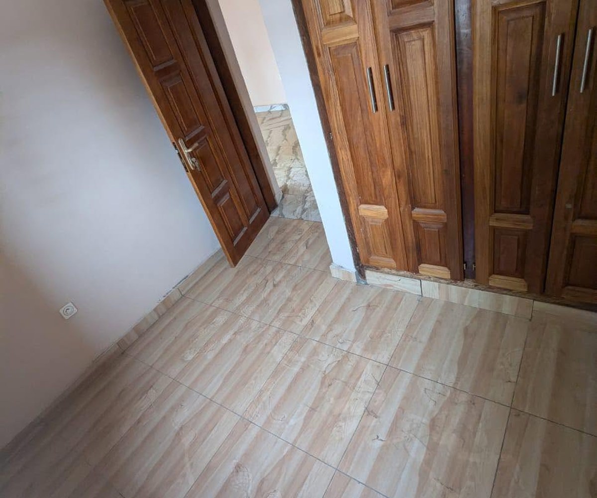 Studio moderne à louer – Bonabéri
