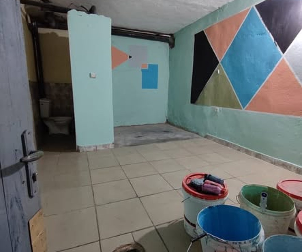 Chambre spacieuse à louer à Fouda