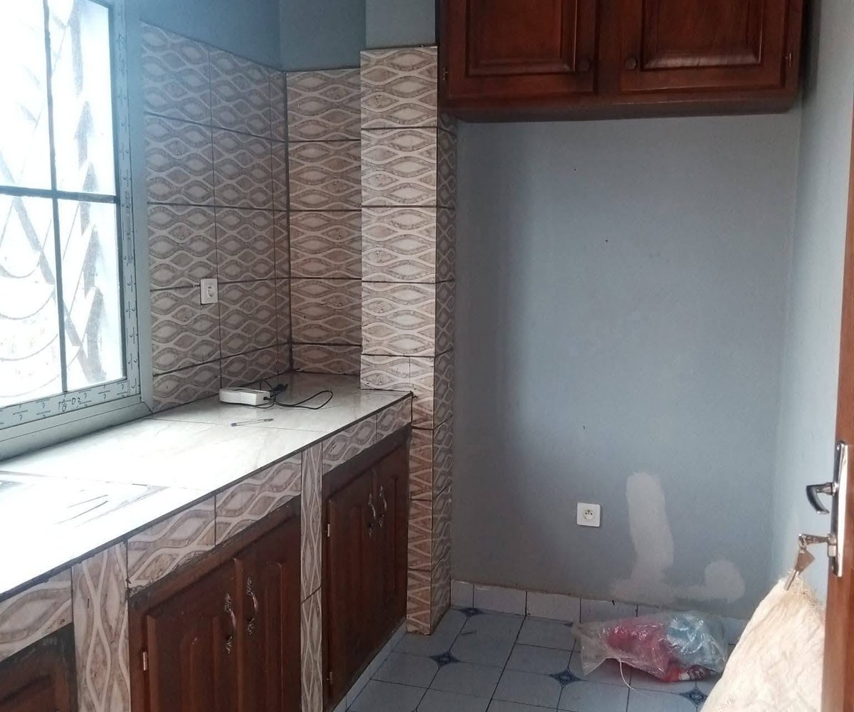 Studio moderne à louer à Nkolbisson