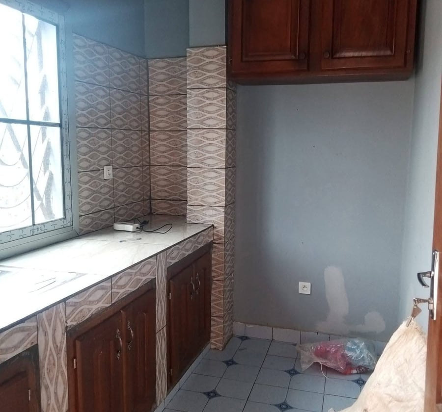 Studio moderne à louer à Nkolbisson