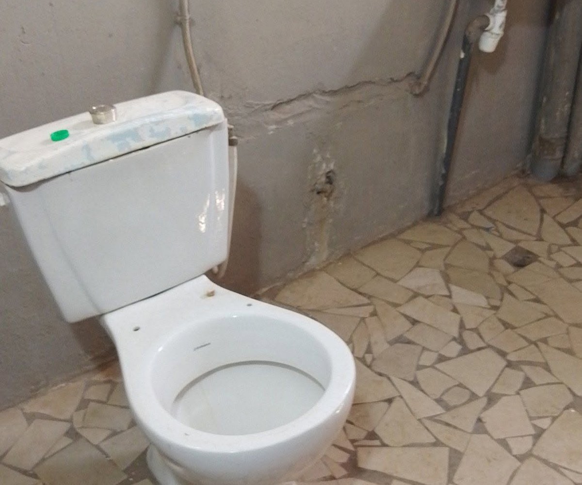 Emplacement commercial à louer à Yaoundé Nsam