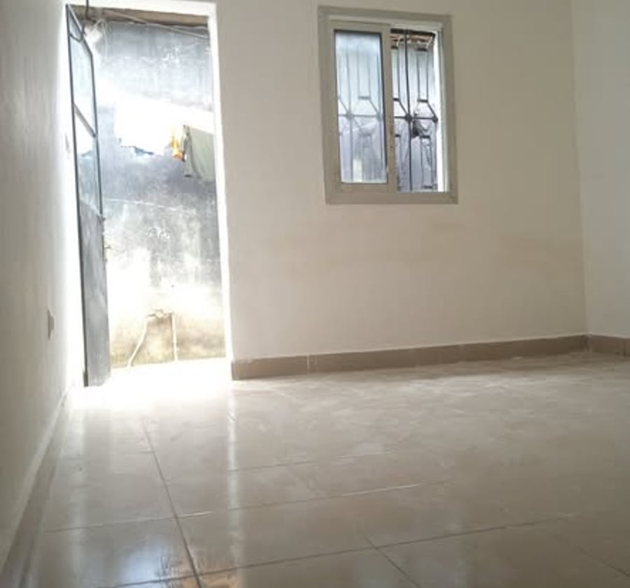 Studio moderne à louer à Ndogpassi II