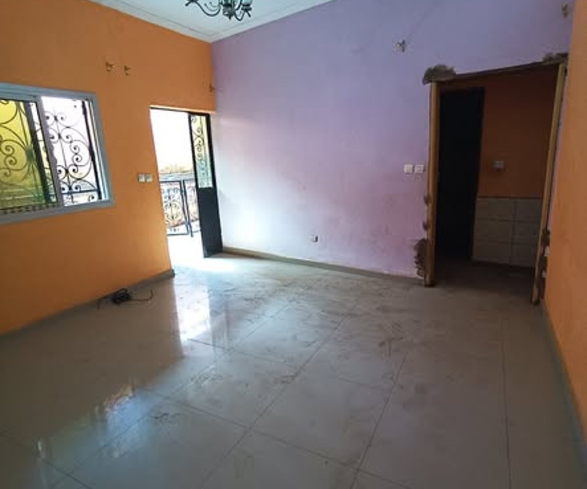 Maison à louer à Etoug-Ebe (lycée)