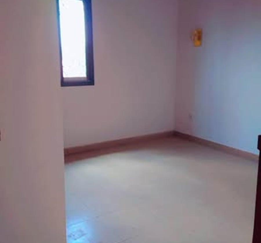 Studio moderne à louer à Odza