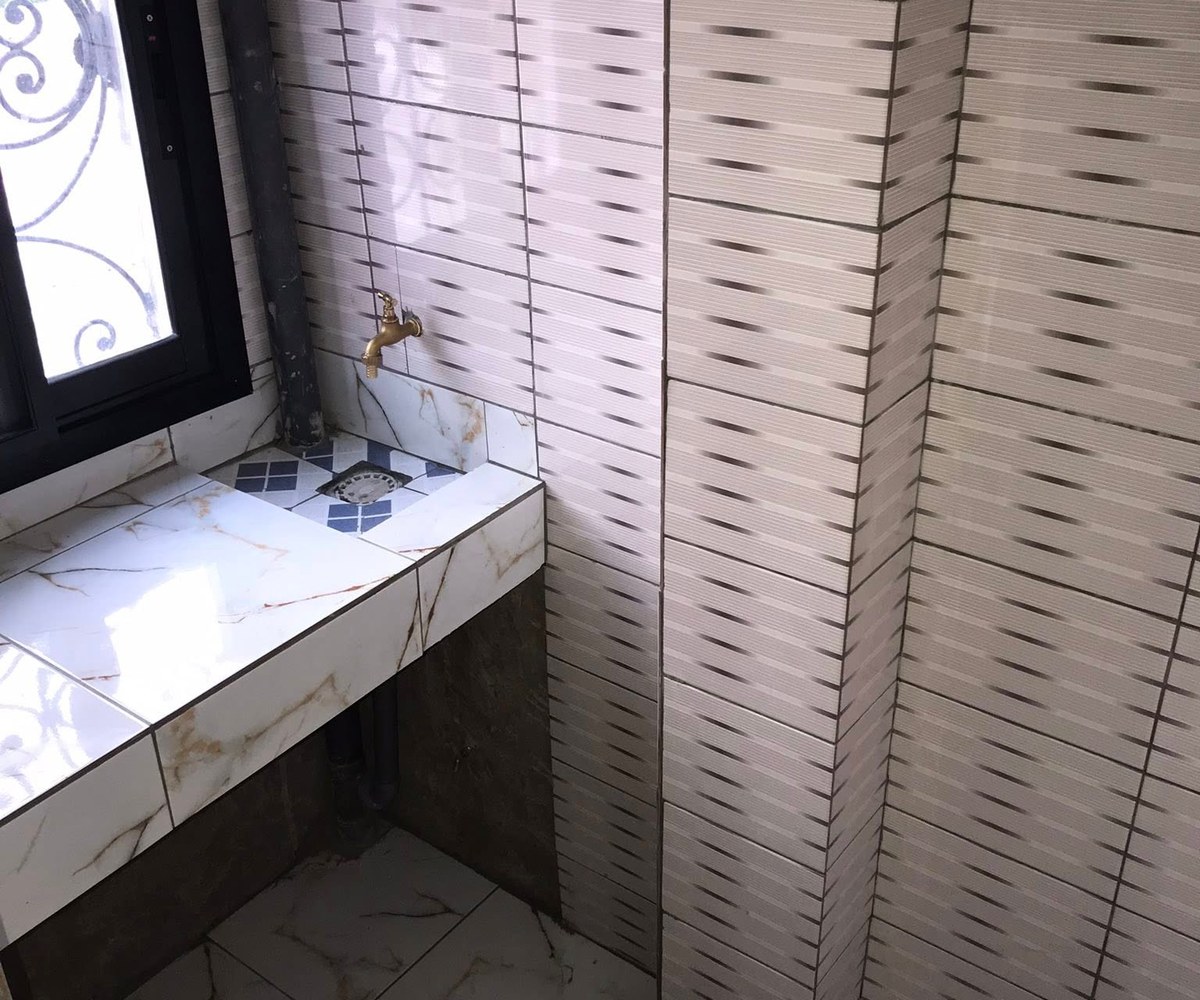8 chambres modernes à Ngoa-Ekele, Yaoundé