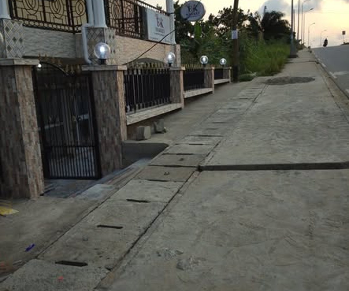 Grande salle à louer à Nyalla, Douala
