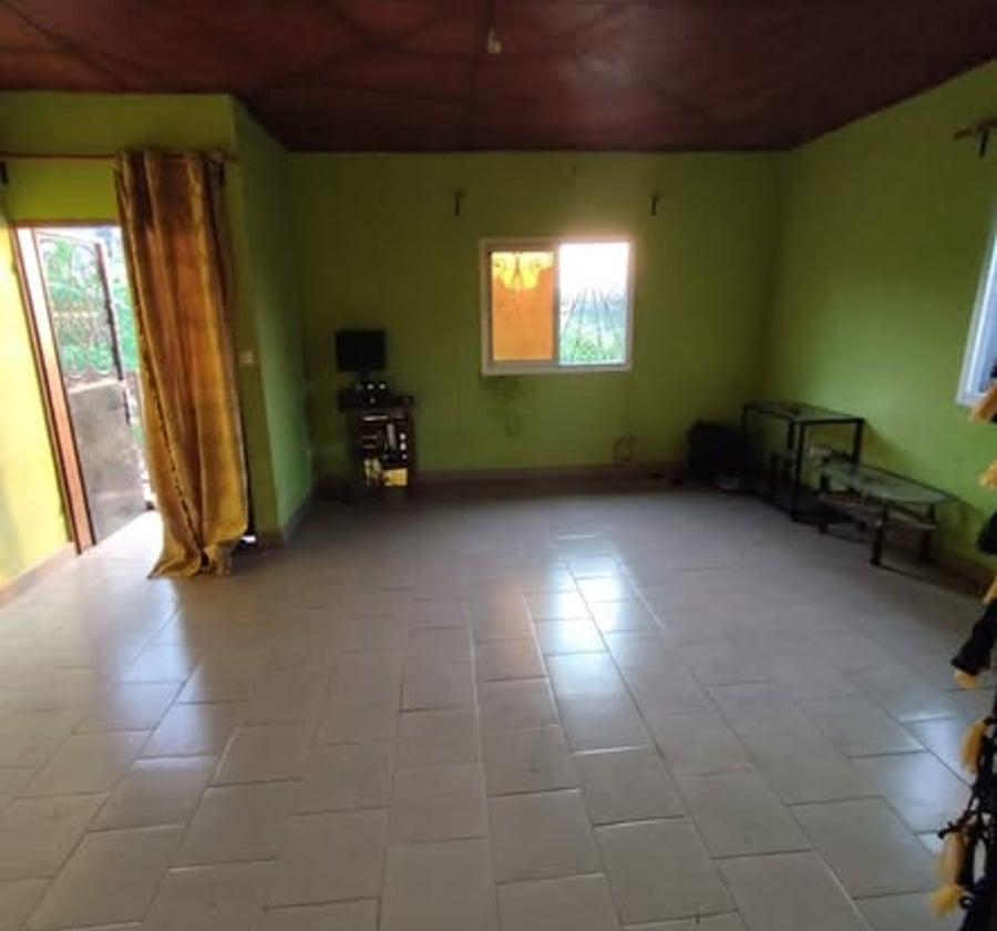 Appartement moderne à Nkoabang Pétou