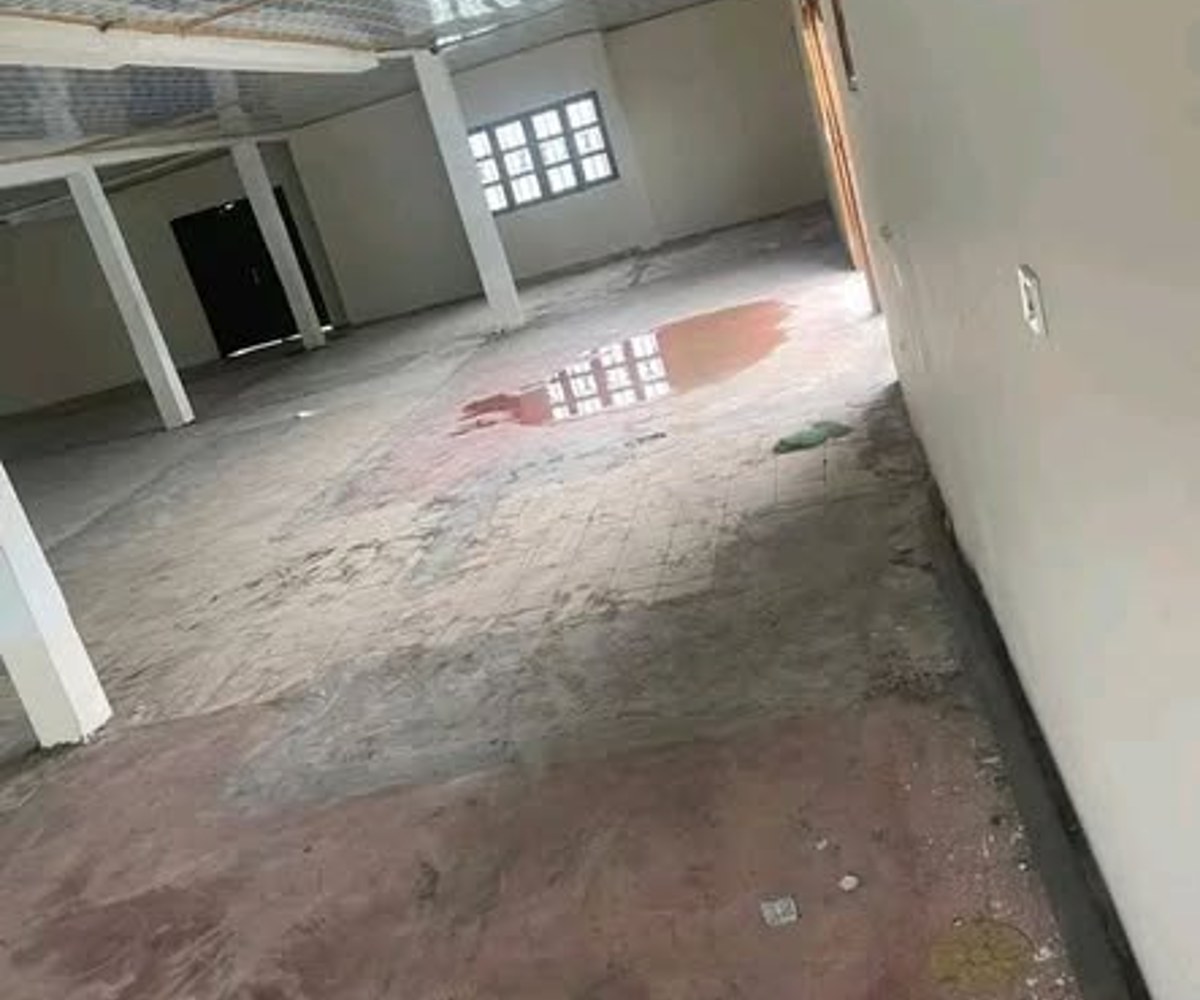 Vaste emplacement commercial 1000 m² - Biyem-Assi