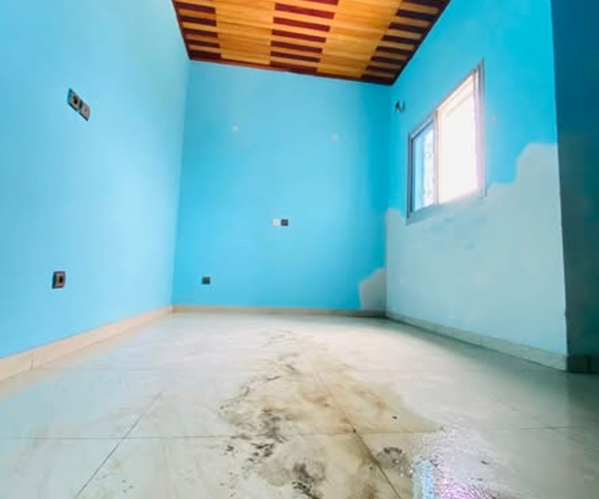 Studio moderne à Village (marché Ndogpassi) - Douala