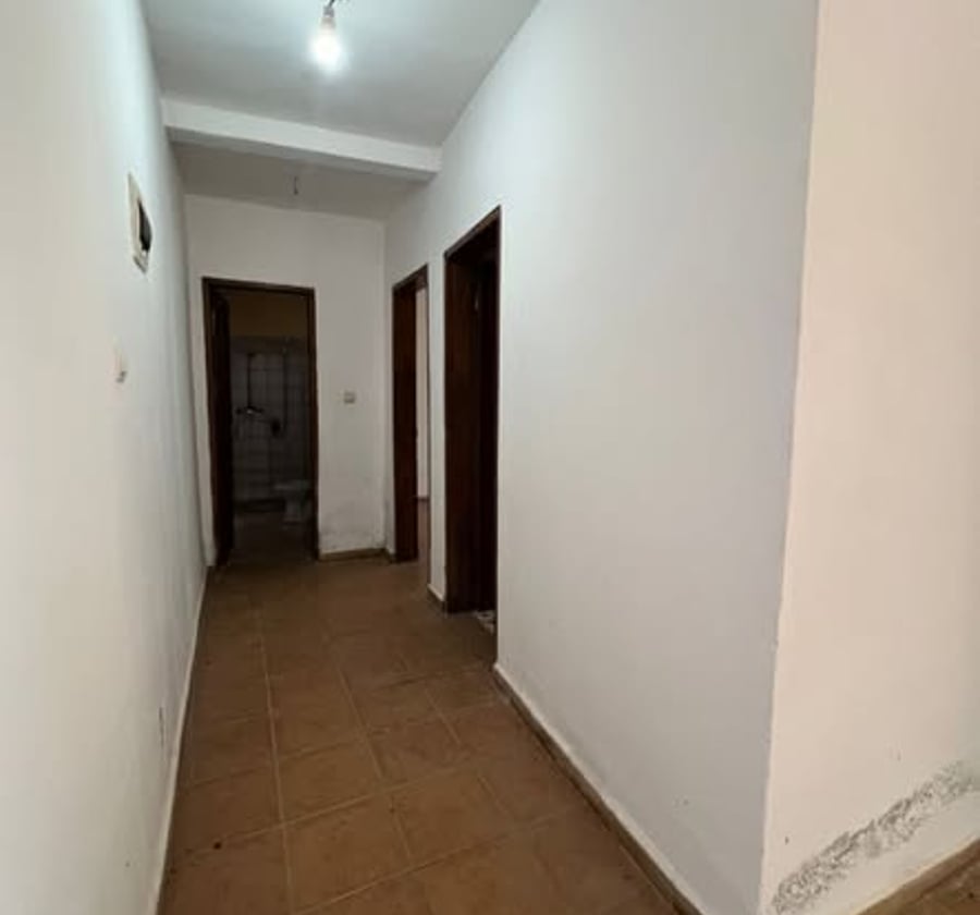 Vaste studio moderne à louer – Ngousso (derrière la chapelle)