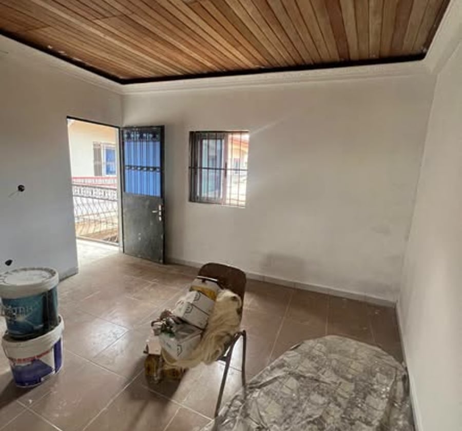 Série de 3 chambres modernes staffées à Nsam, Yaoundé