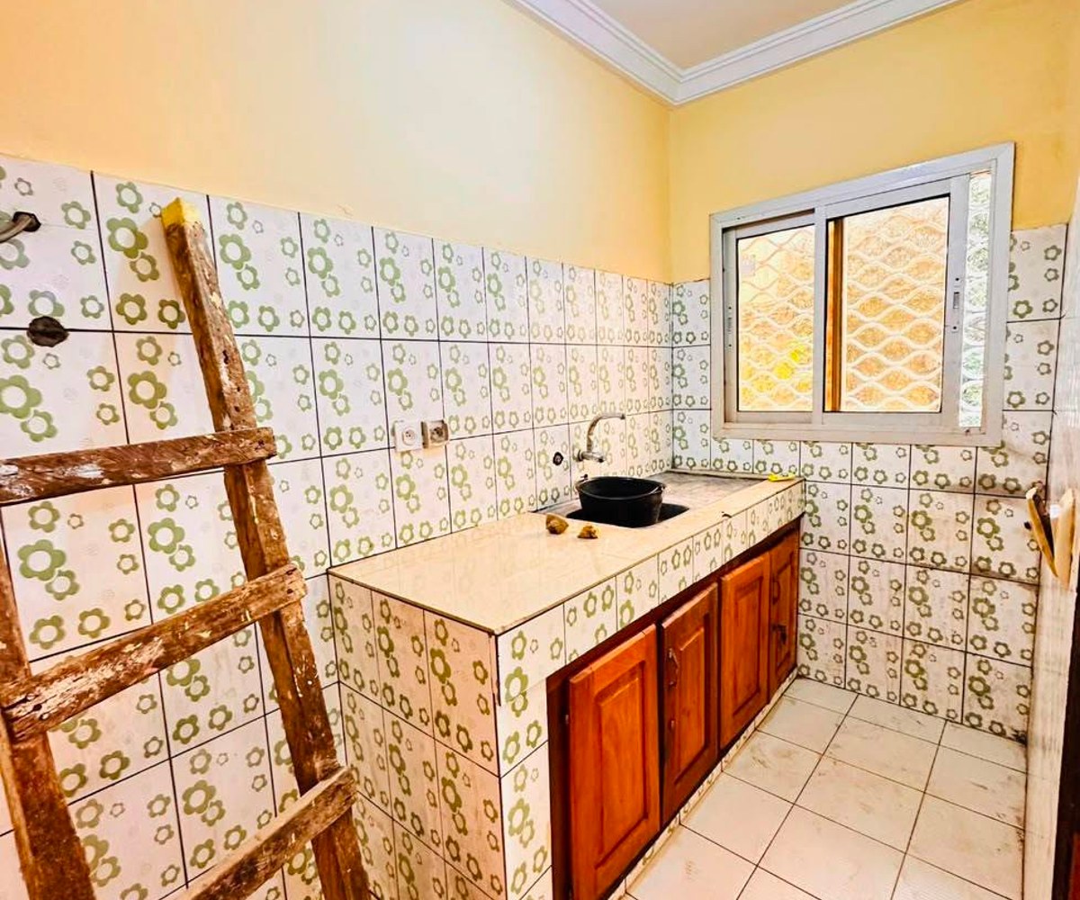 Appartement 2 chambres à louer à Nsimeyong (Terre Rouge)