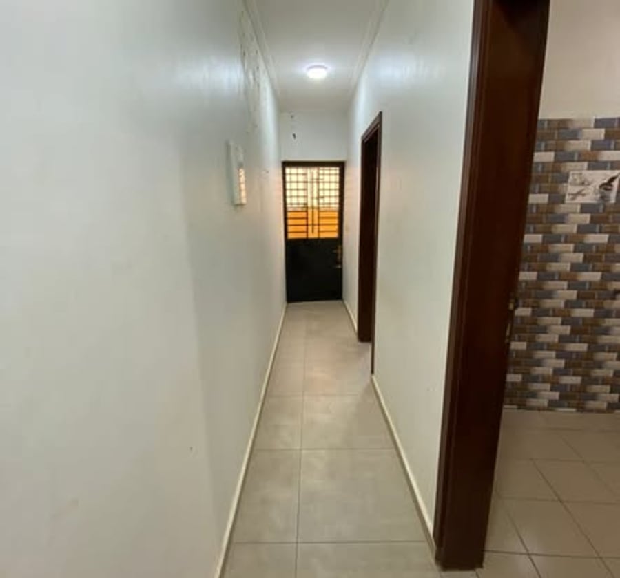 Appartement VIP moderne à louer – Titi Garage