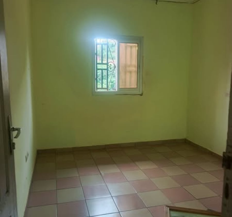 Appartement moderne 2 chambres à louer à Messassi