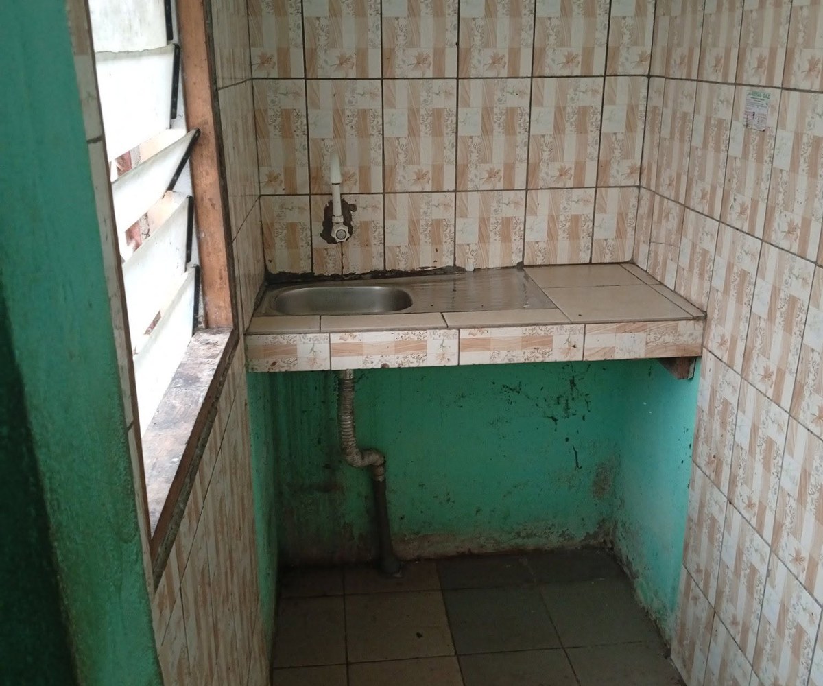 Studio moderne à louer au PK12, Douala