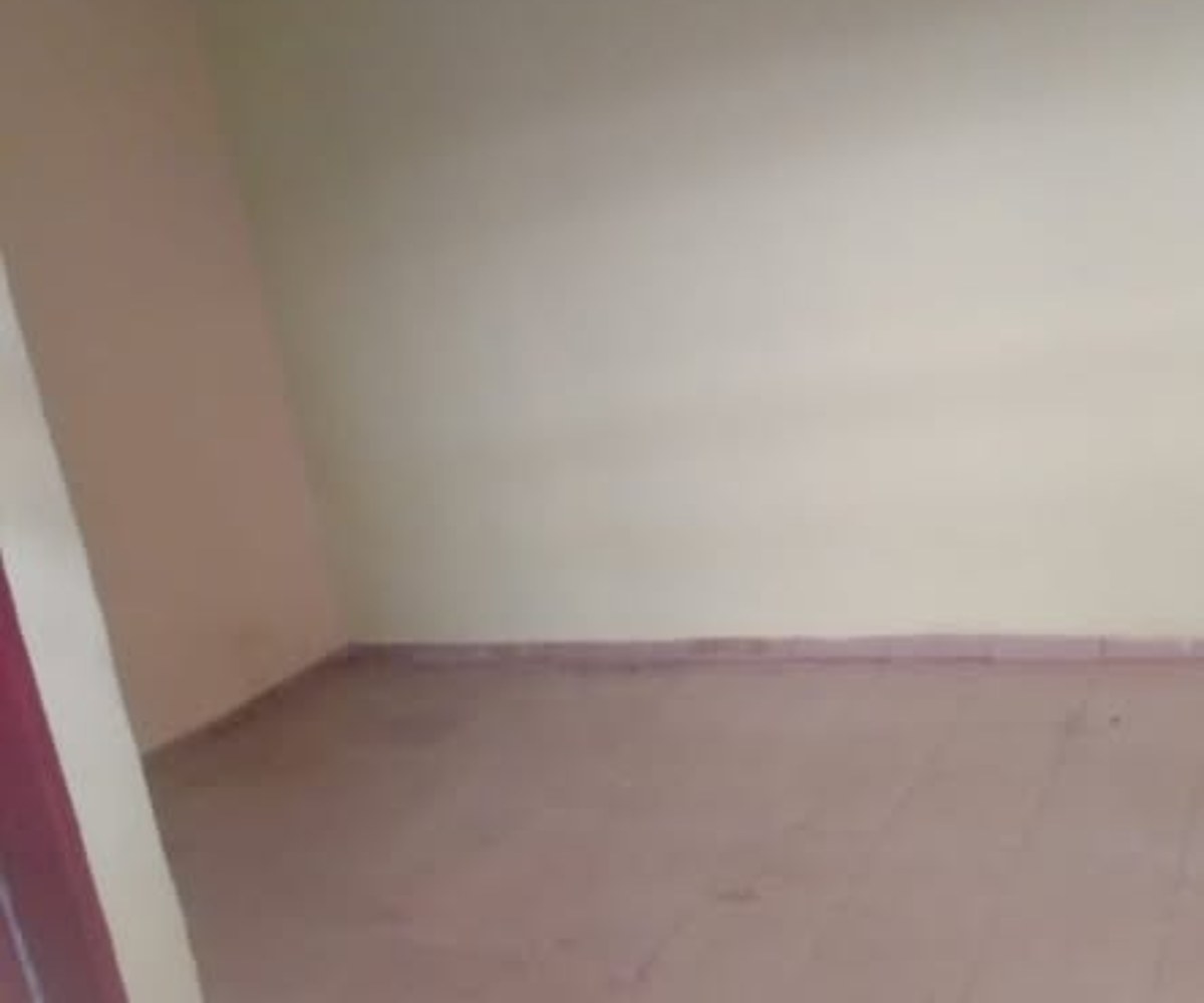 Chambre avec douche personnelle à Kotto - 25 000 FCFA/mois