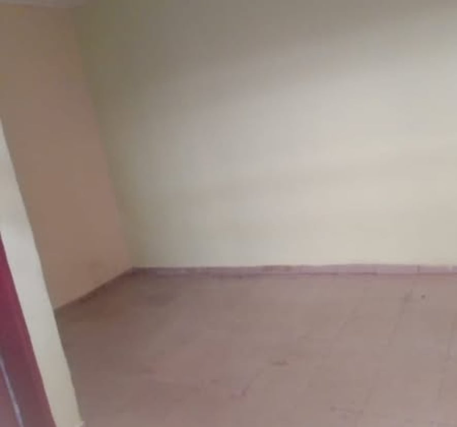 Chambre avec douche personnelle à Kotto - 25 000 FCFA/mois