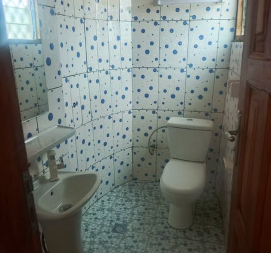 Chambre moderne à louer à Messassi