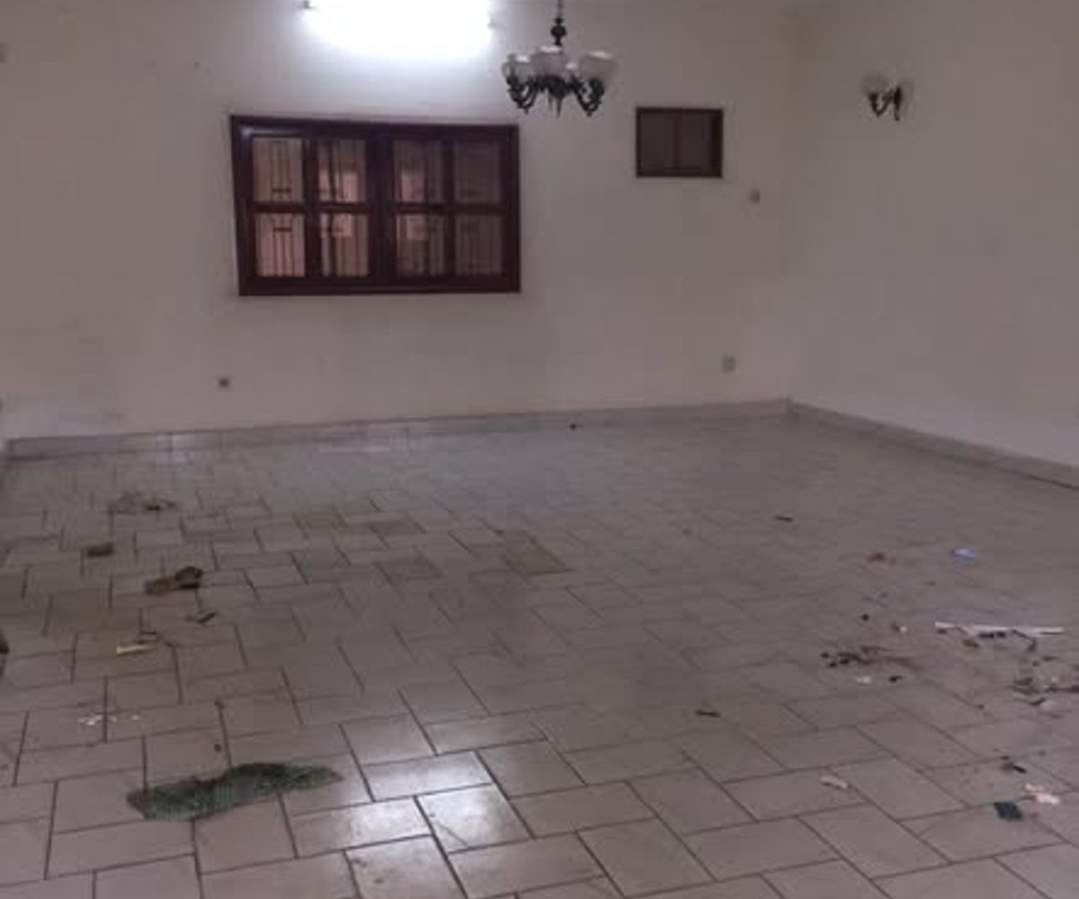 Villa 4 chambres à louer - Bastos, Yaoundé