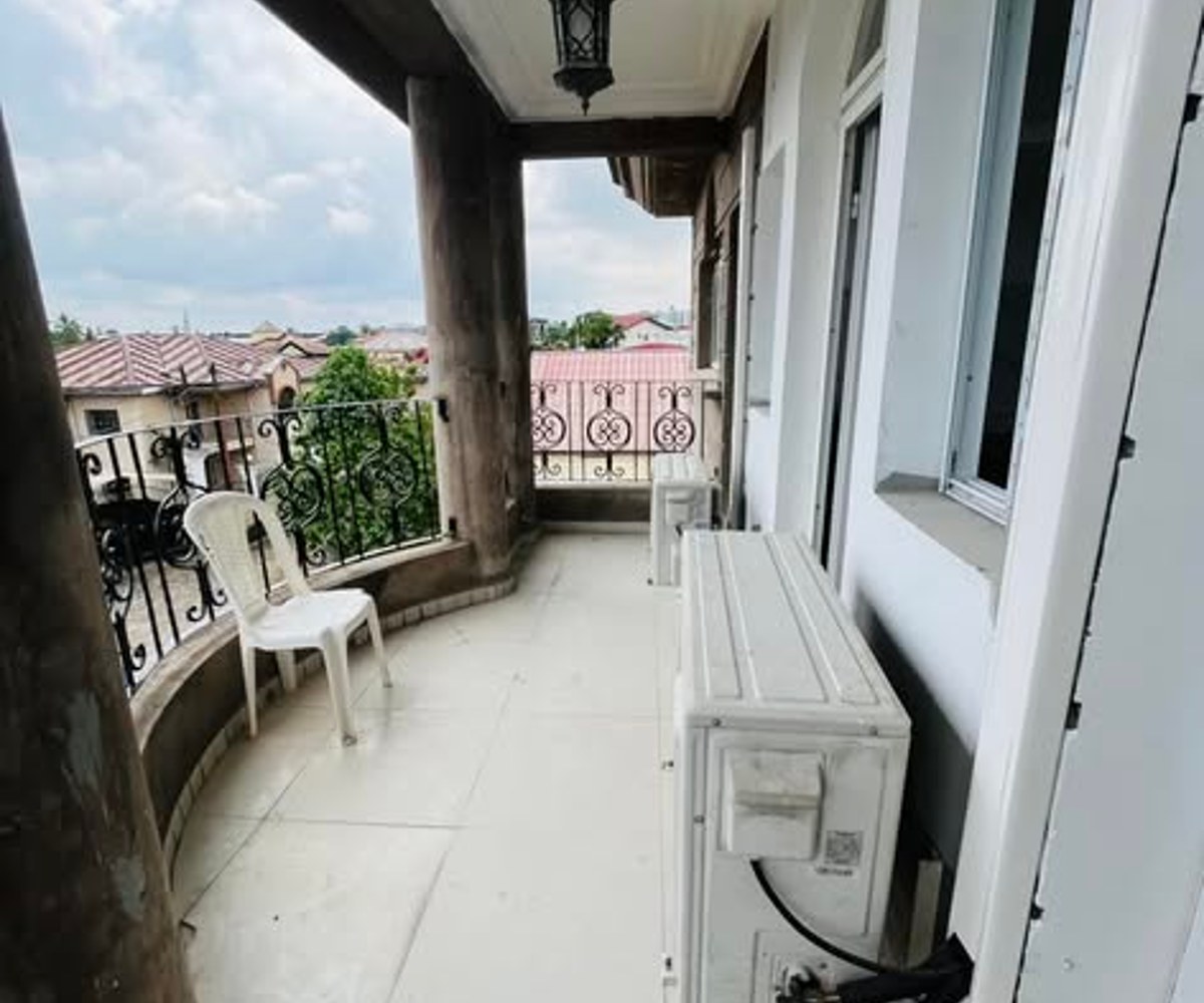 Appartement 3 chambres à louer – Bonamoussadi, Douala
