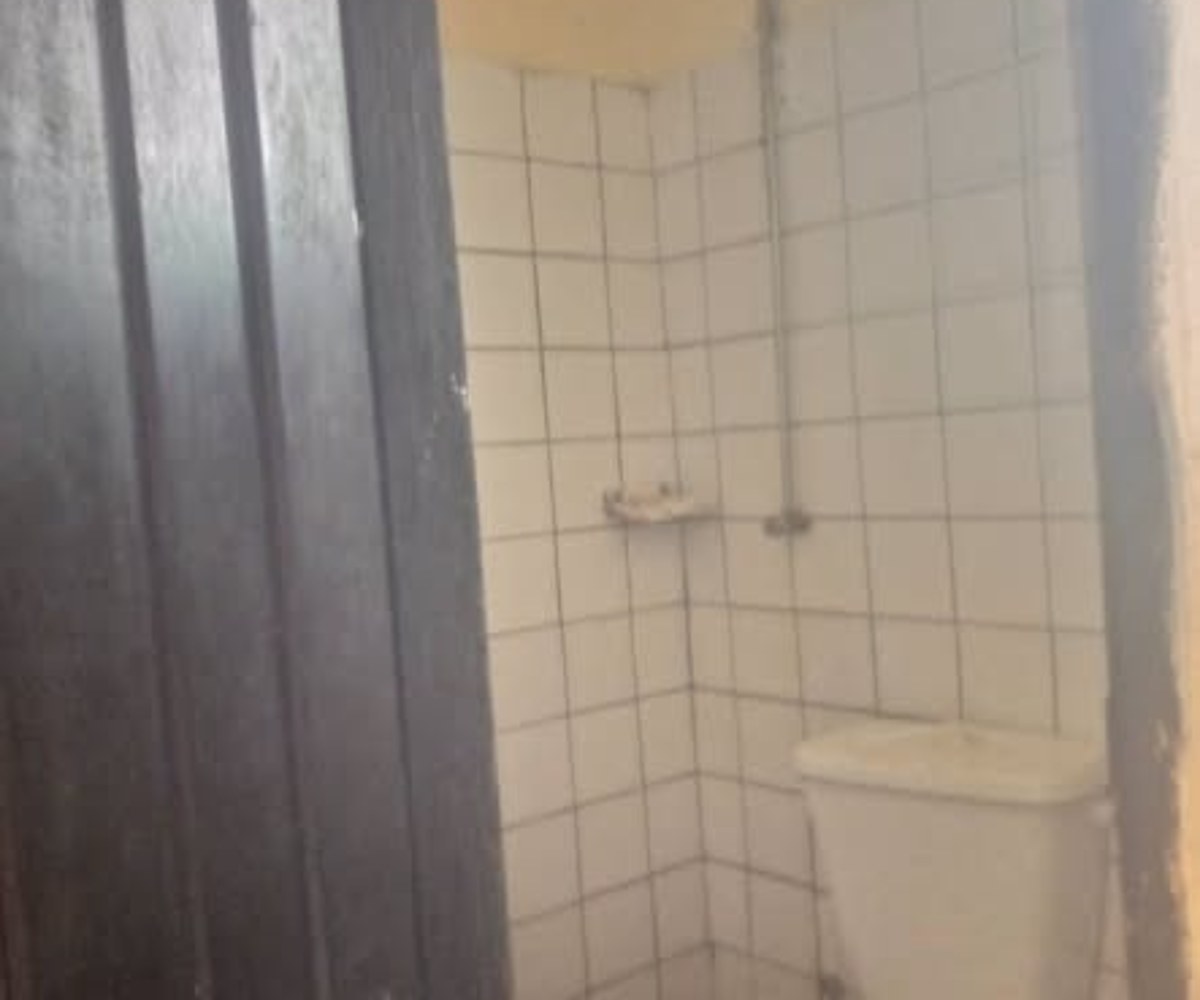 Chambre Moderne à Louer à Obili