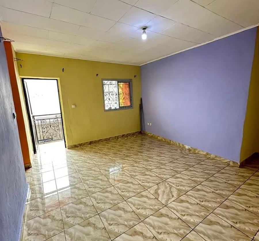 Studio rénové à Yassa