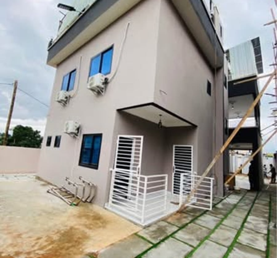 Duplex haut standing à vendre – Odza Cité de la Paix
