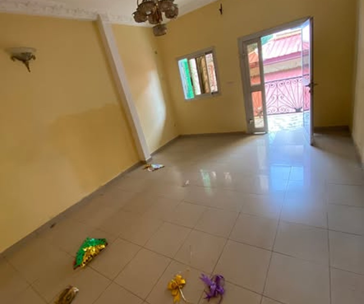 Appartement 2 chambres à Tsinga Village