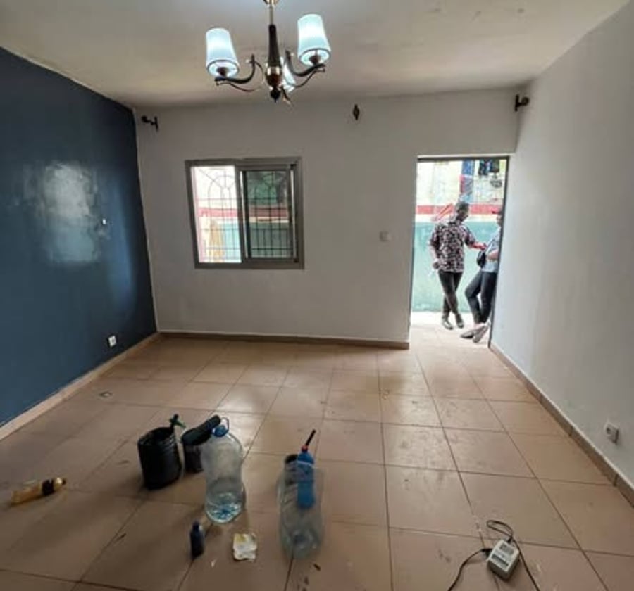 Studio moderne à louer à Simbock