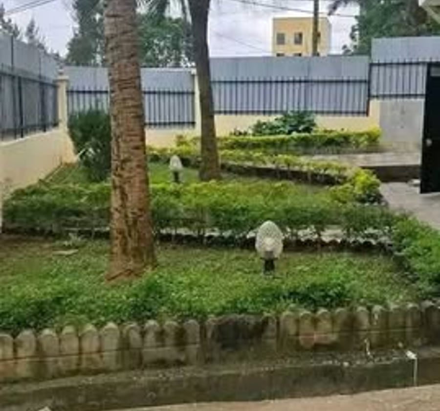 Duplex à louer - Bastos, Yaoundé